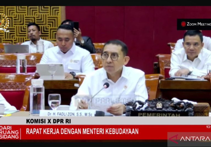 Karya Sastra Klasik Indonesia Mulai Diterjemahkan ke Bahasa Asing, Fadli: Ini A Little Too Late
