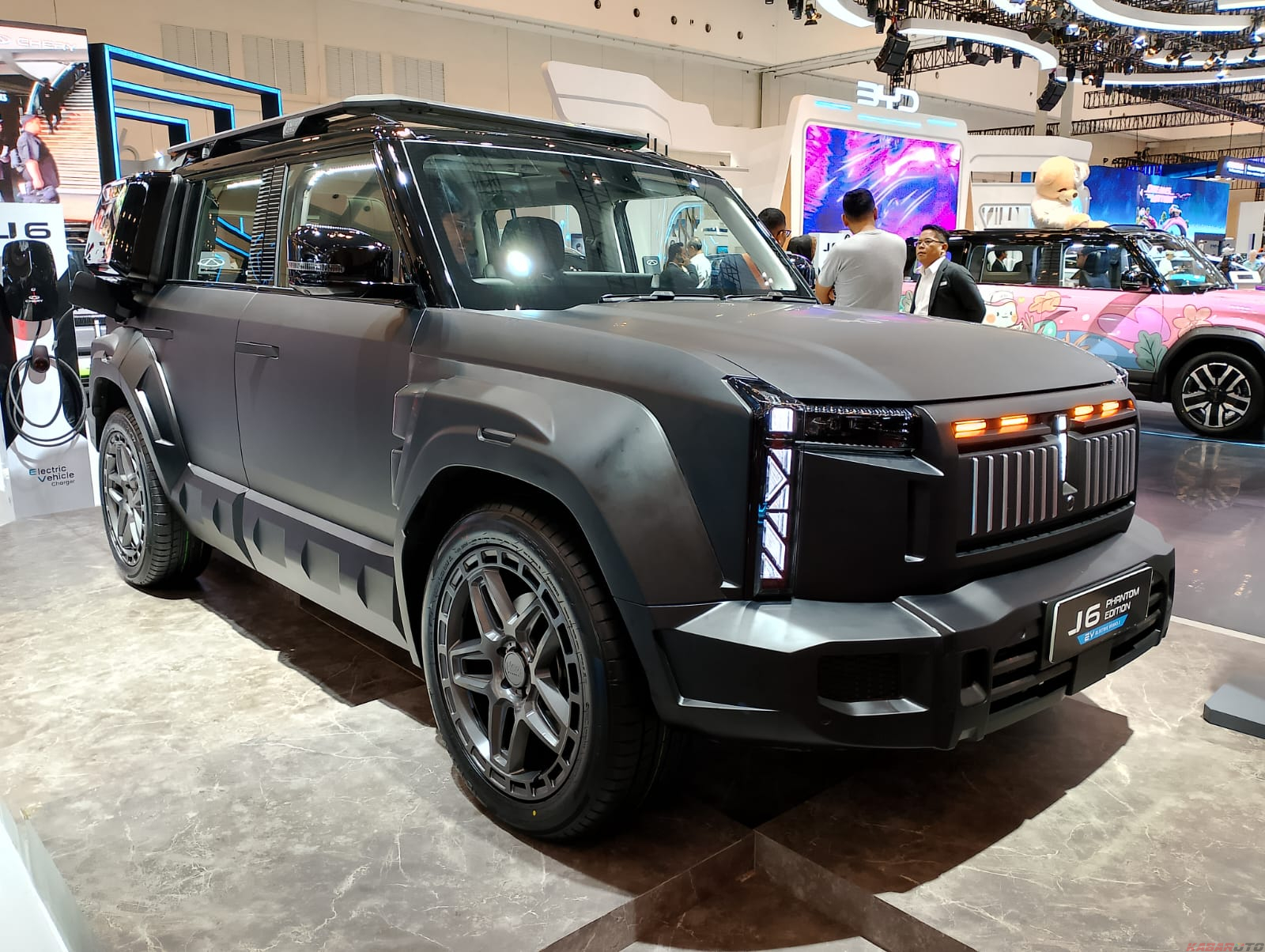 Chery J6 Phantom Edition Diperkenalkan di GJAW 2024, Cuma Ada 300 Unit