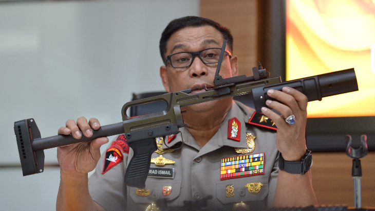 Pengamat Militer Sebut Pengadaan Senjata Brimob itu Ilegal 
