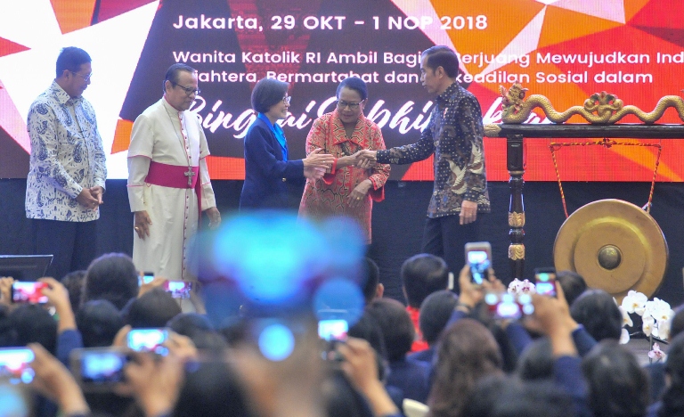 Di Depan Ibu-Ibu Katolik, Jokowi Blak-blakan Soal PKI dan Antek Asing