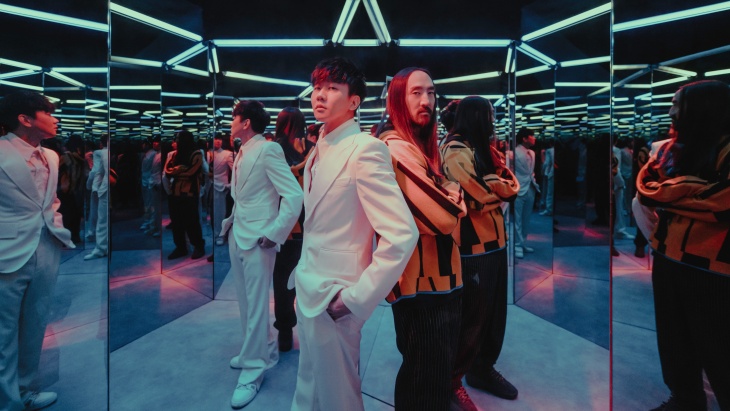 Steve Aoki Hadirkan Single Penuh Warna dengan JJ Lin di 'The Show'