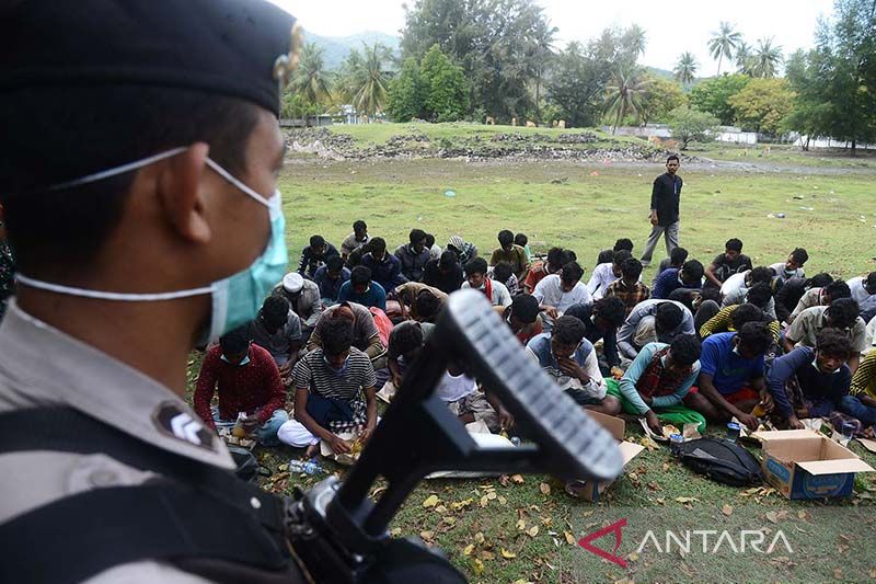 Ribuan Warga Rohingya Tempuh Perjalanan Berbahaya di Laut Andaman