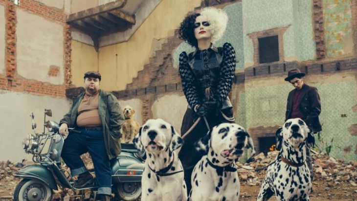 Penampilan Eksentrik 'Cruella' Bisa Jadi Inspirasi Gaya Berpakaian