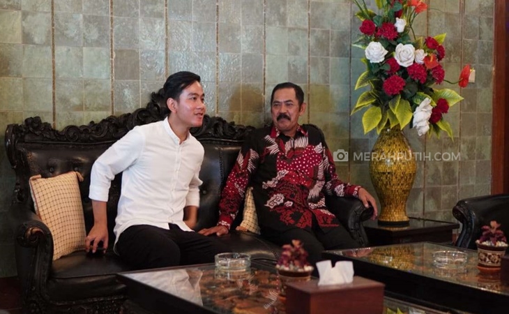 Gibran bertemu dengan Ketua DPC PDIP Solo FX Hadi Rudyatmo 