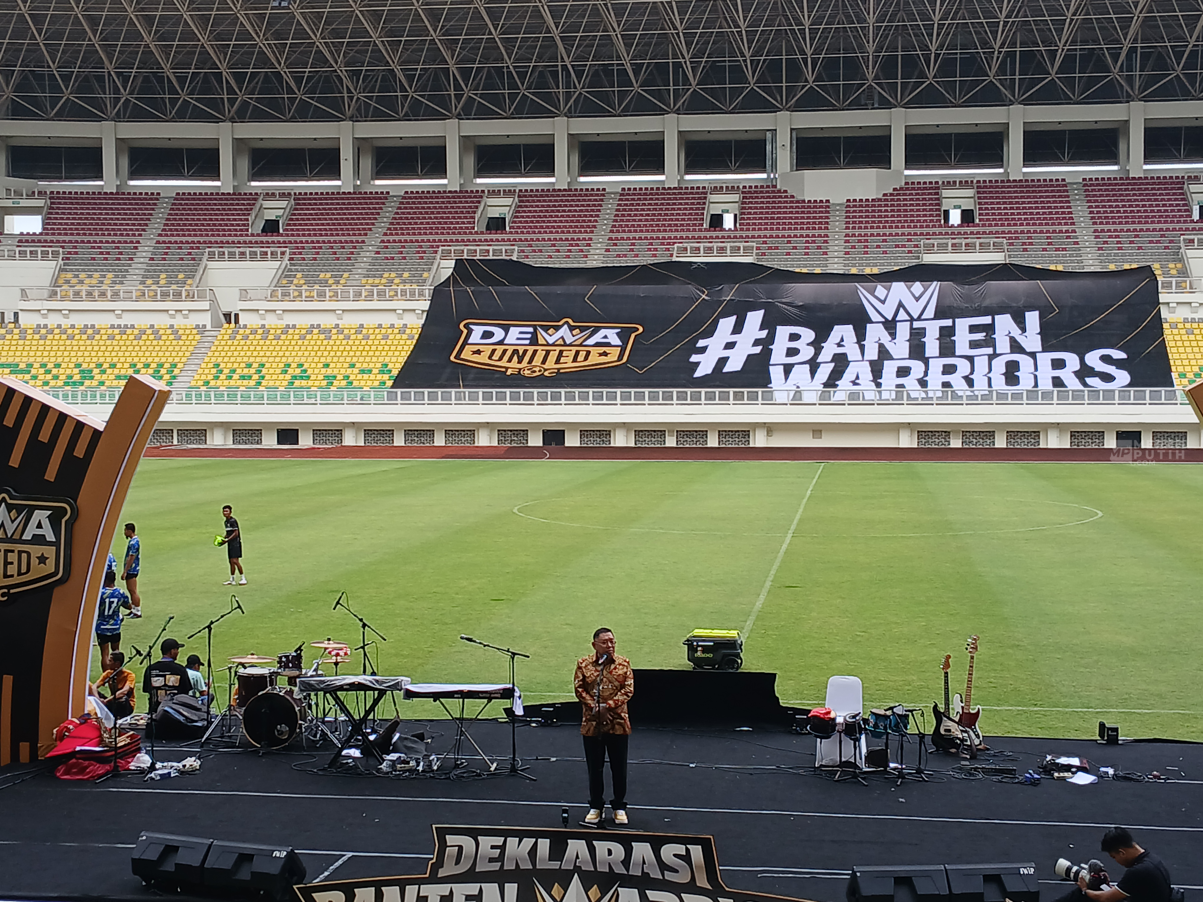Pesan Father Of Anak Dewa untuk Suporter Dewa United FC: Boleh Fanatik, tetapi Jangan Anarkis
