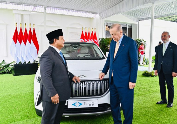 [HOAKS atau FAKTA]: Presiden Erdogan Tidak Mau Bersalaman dengan Prabowo