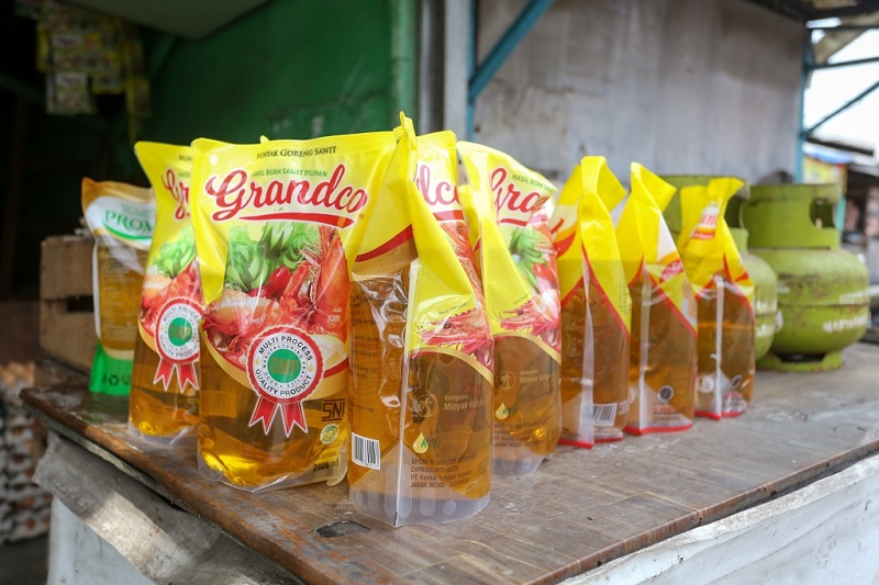 Minyak Goreng. (Foto: MP/Dicke Prasetia)