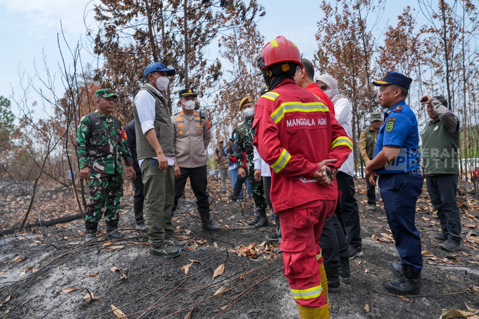 Tinjau Karhutla Berau, Menhut Raja Antoni Pastikan Habitat Orangutan Terlindungi