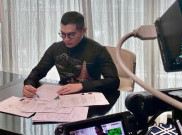 Potret Indonesia dalam Koleksi Albert Yanuar di Panggung JFW 2021