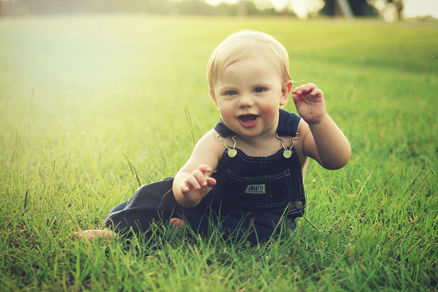 Plus Minus Menggunakan Jasa Baby Sitter