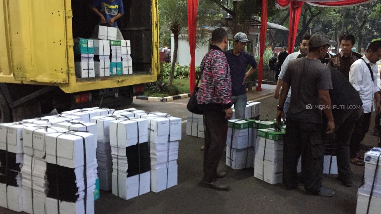 BPN Bawa Dua Truk Bukti Dugaan Kecurangan Pemilu ke MK