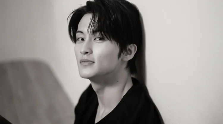 Mark Lee Rilis Lagu tentang Persahabatan dan Kesetiaan 'My Friend', Simak Liriknya yang Menyentuh