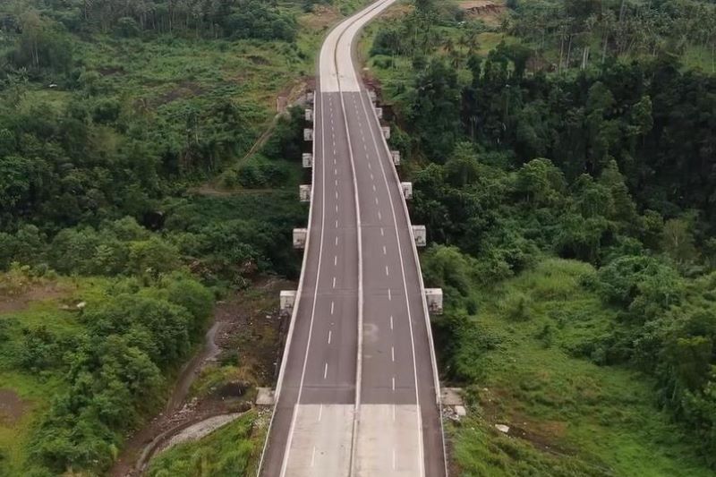 Akhir Pekan Ini, Jokowi Resmikan Tol Pertama di Manado