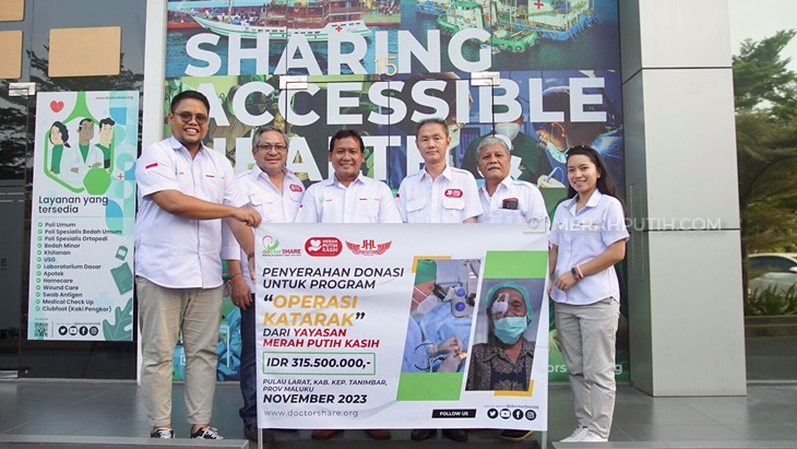 JHL Foundation Beri Donasi untuk RS Apung dr. Lie Dharmawan