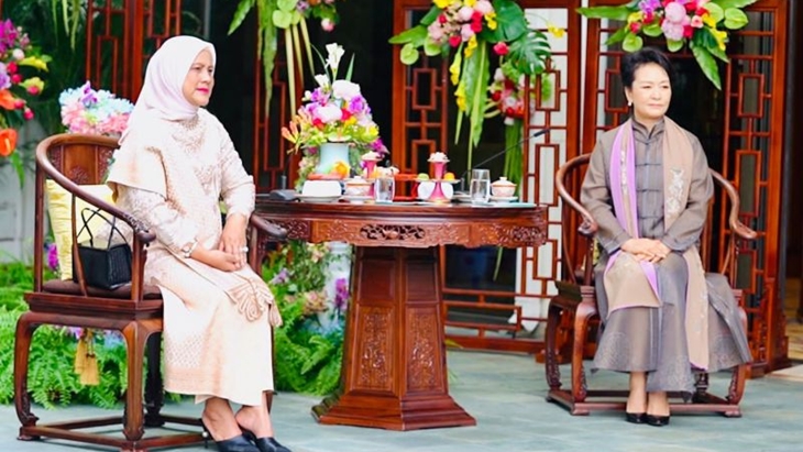 Madam Peng Liyuan Jamu Ibu Negara Iriana dengan Hidangan Teh