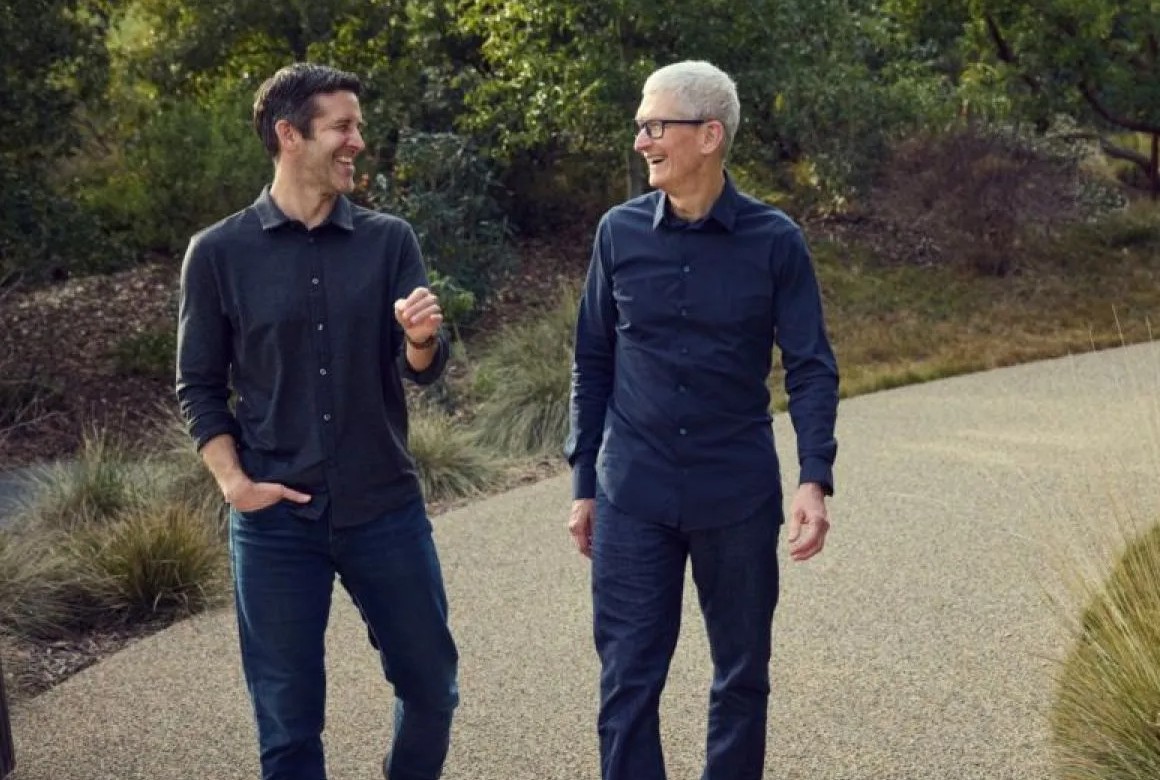 John Ternus Resmi Gantikan Tim Cook Pimpin Apple, Tantangan Besar Menanti di Era AI