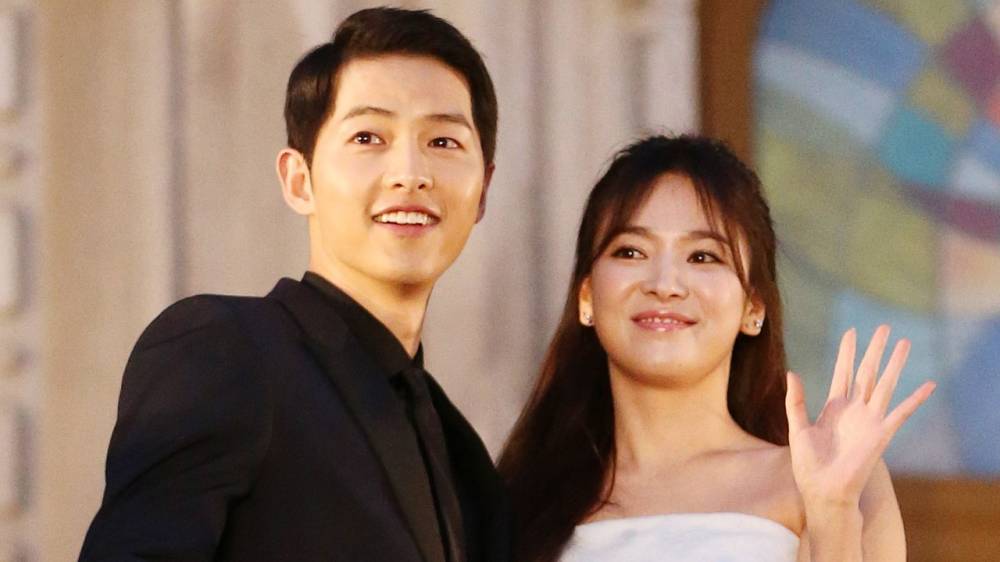Song-Song Couple Tercyduk Kencan Malam di Konser IU