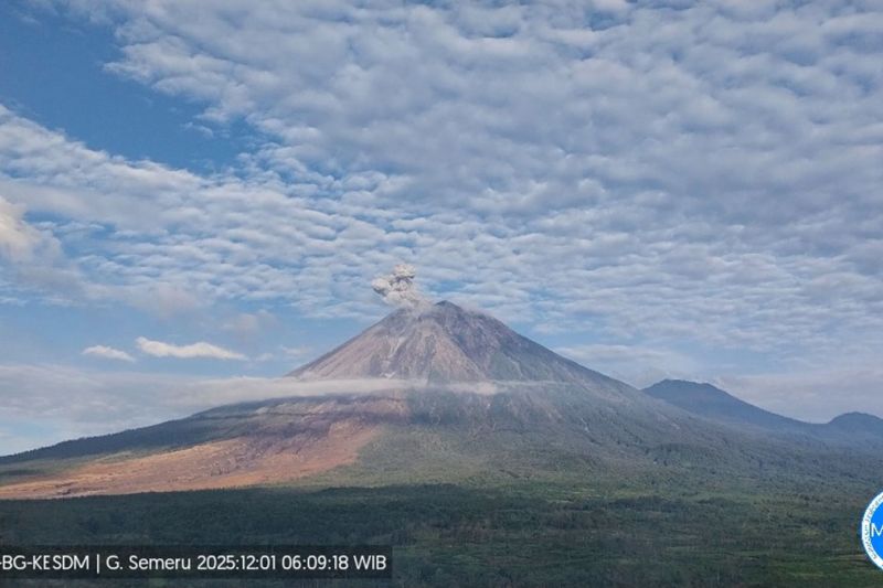 Status Tanggap Darurat Tinggal Sehari, Gunung Semeru Erupsi Lagi