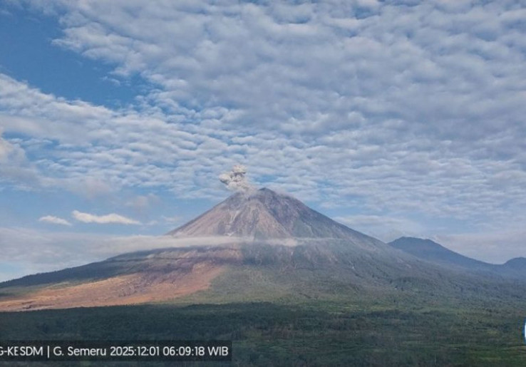 BMKG Kirim Sinyal Bahaya, Pendakian Semeru Ditutup Tanpa Batas Waktu yang Jelas