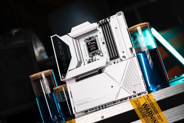Colorful Lepas Motherboard Baru, Hadir dengan Prosesor Premium