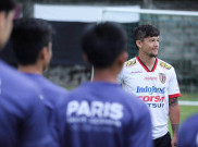Irfan Bachdim Saksikan Latihan Perdana PSG Academy Bali