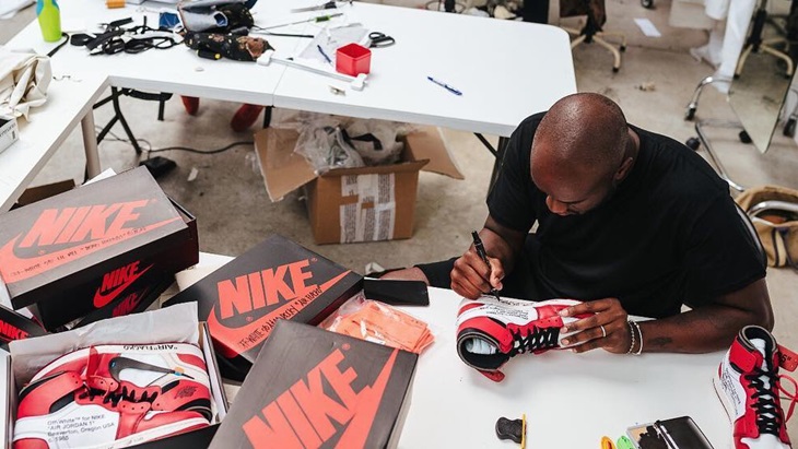 Gandeng Virgil Abloh, Nike Desain Ulang 10 Sepatu Tipe Lama