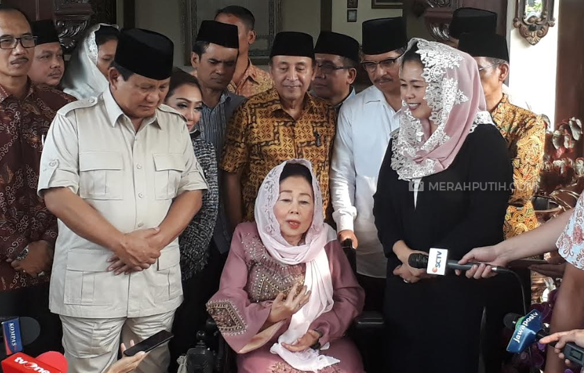 Prabowo bersama Ibu Sinta Nuriyah dan Yenny Wahid