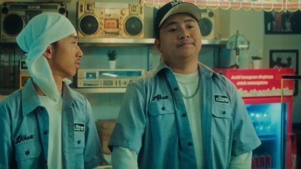 Aksa dan Diksa Debut Lewat Single 'Aku Kamu', Lagu Romantis yang Ramai di TikTok