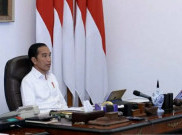 [Hoaks atau Fakta] Jokowi Bagi-Bagi Bantuan COVID-19 dengan Cara Dilempar