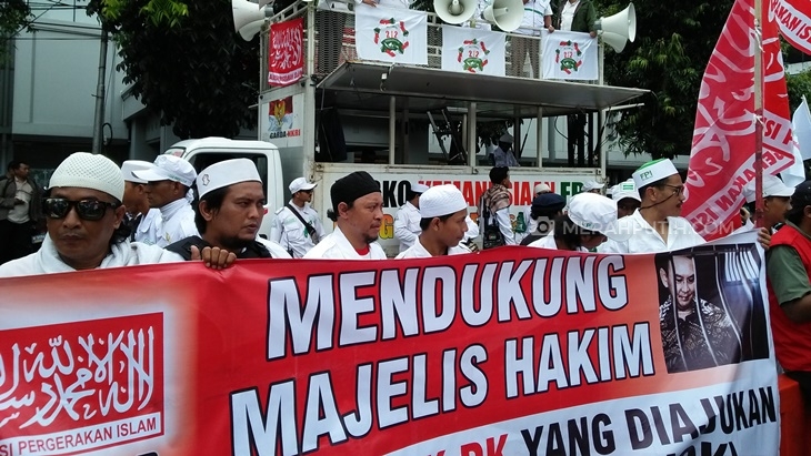 'Bola Panas' PK Ahok di Tangan MA
