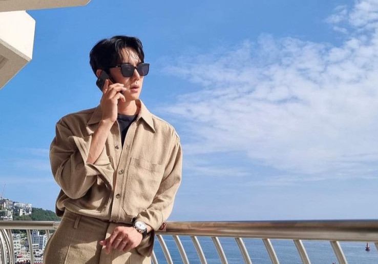 'Phantom Lawyer', Debut Komedi Yoo Yeon-seok yang Gabungkan Hukum dan Dunia Gaib 