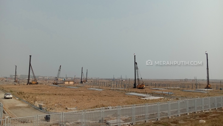 Alat Berat di Pulau Reklamasi Ramaikan HUT ke-74 RI