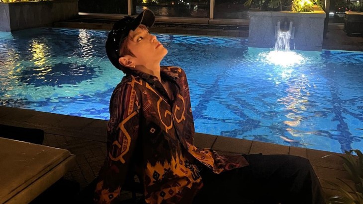 Taeyong NCT 127 Pulang Kampung Pakai Batik