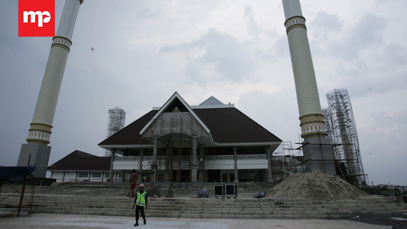 Jokowi Ceritakan Awal Mula Pendirian Masjid Raya KH Hasyim Asy'ari