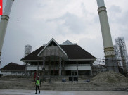 Jokowi Ceritakan Awal Mula Pendirian Masjid Raya KH Hasyim Asy'ari