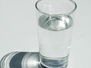 Meskipun Sehat, Minum air putih Bisa Berbahaya
