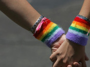 Pasangan Lesbian Dituntut Hukuman Penjara Satu Tahun