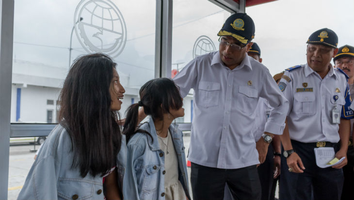 Menteri Perhubungan bersama Dirjen Perhubungan Darat