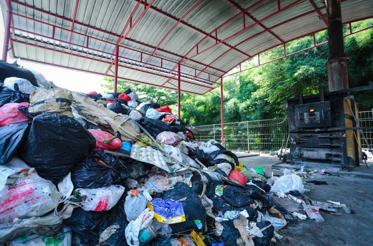 Tidak Punya TPA di 2024, Kota Bandung Bakal Buang Sampah di Lahan Milik TNI