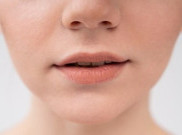 Atasi Bibir Kering saat Hamil