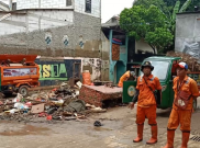 Sampah yang Berhasil Diangkut di Lokasi Banjir Kramat Jati 33 Ton