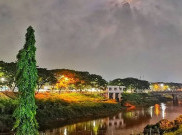 Banjir Kanal Timur, Pelesiran di Timur Jakarta