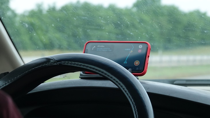 Waze Beri Info Jalan Berpotensi Bahaya