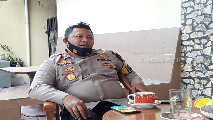 Kisah Polisi yang Rela Jarang Pulang ke Rumah Demi Menegakkan Prokes ke Warga