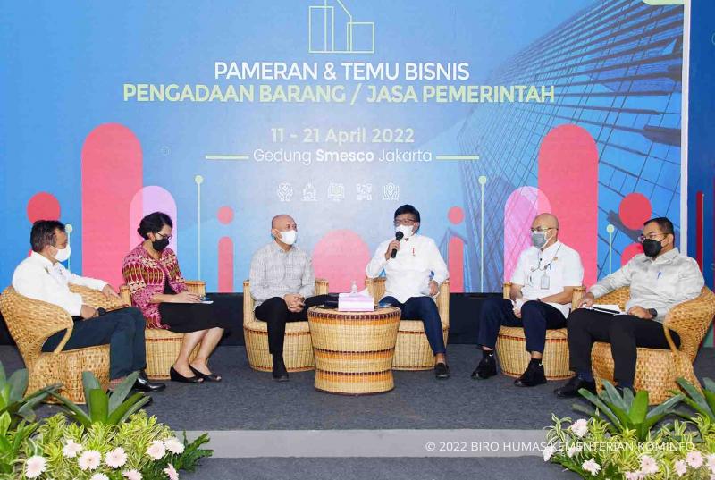 Menkominfo Dorong BUMN dan Swasta Gunakan Produk Dalam Negeri