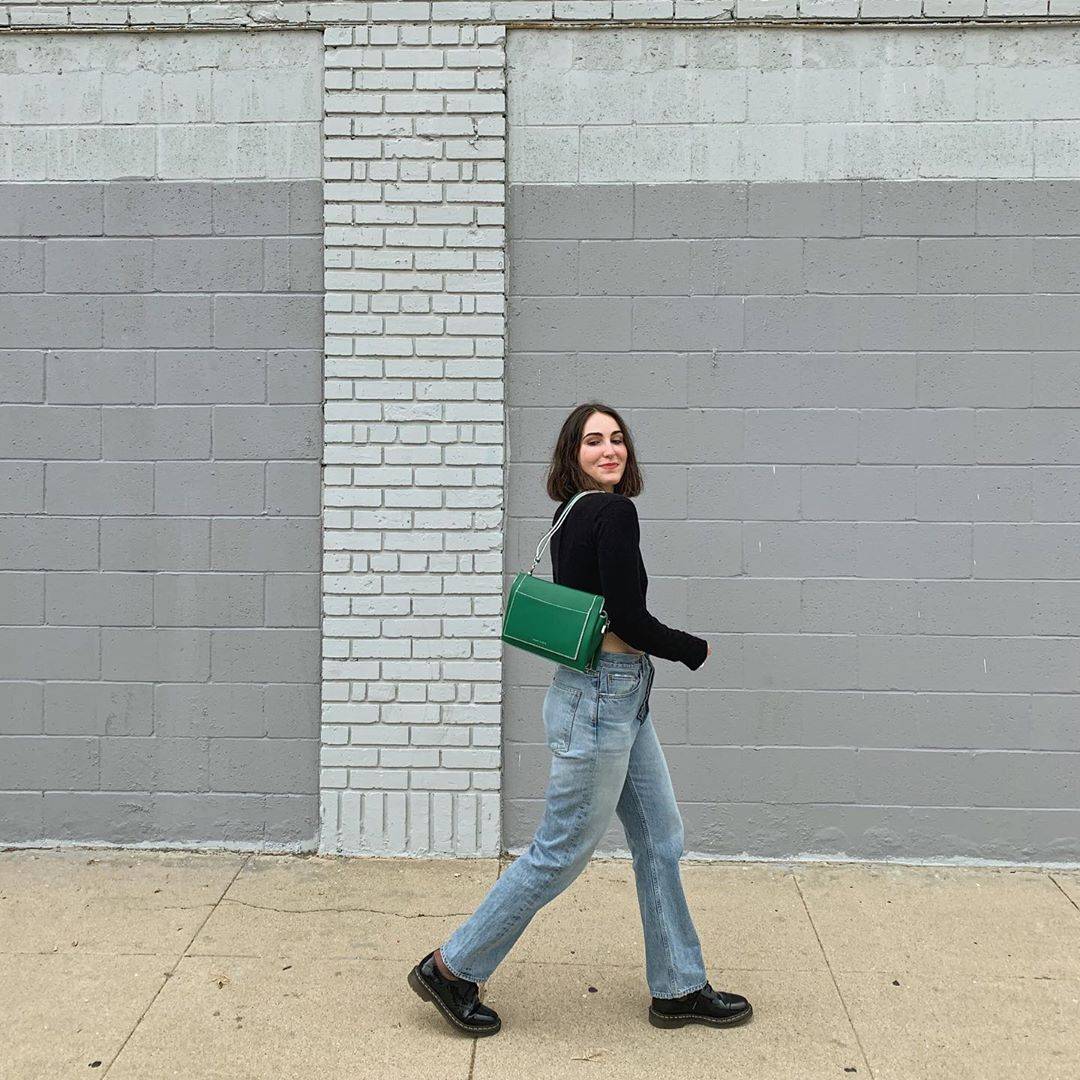 low top dr martens. PHOTO- @ANNA_LAPLACA.jpg