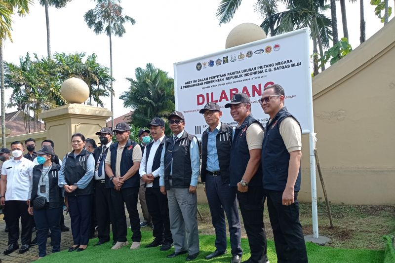 Satgas BLBI Sita Lapangan Golf dan Hotel di Bogor
