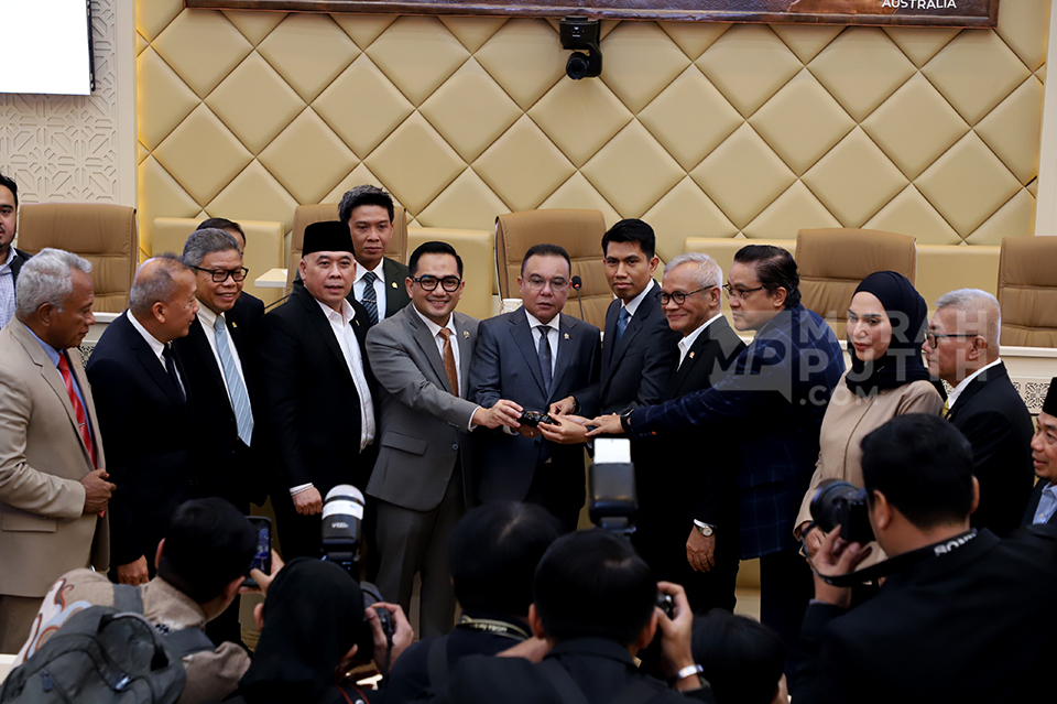 DPR Tunjuk Bahtra Banong Menjadi Ketua Panja Penyusunan RUU Pemilu 