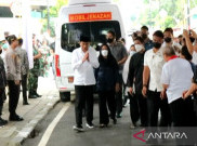 Presiden Jokowi Melayat ke Rumah Duka Istri Moeldoko