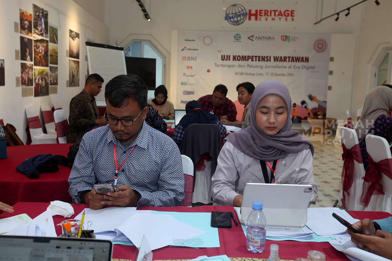 Suasana Uji Kompetensi Wartawan (UKW) jenjang muda oleh Lembaga Pendidikan Jurnalistik ANTARA (LPJA) di Antara Heritage, Pasar Baru, Jakarta Pusat, Kamis (19/12/2024).
